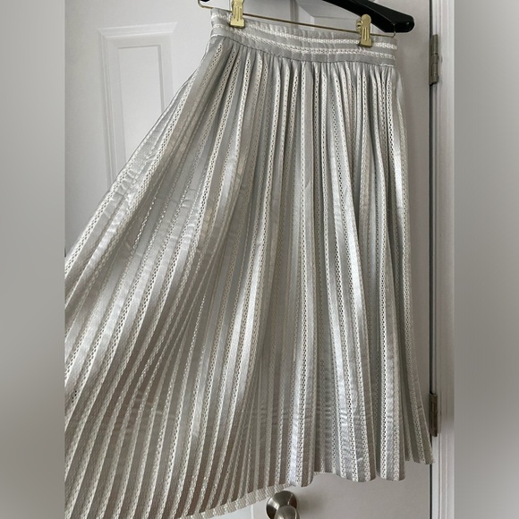 MAJE metallic midi skirt in silver and white size 2 (medium/6) NWT - Picture 2 of 5